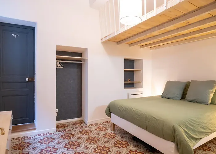 La Calade Charming نيم