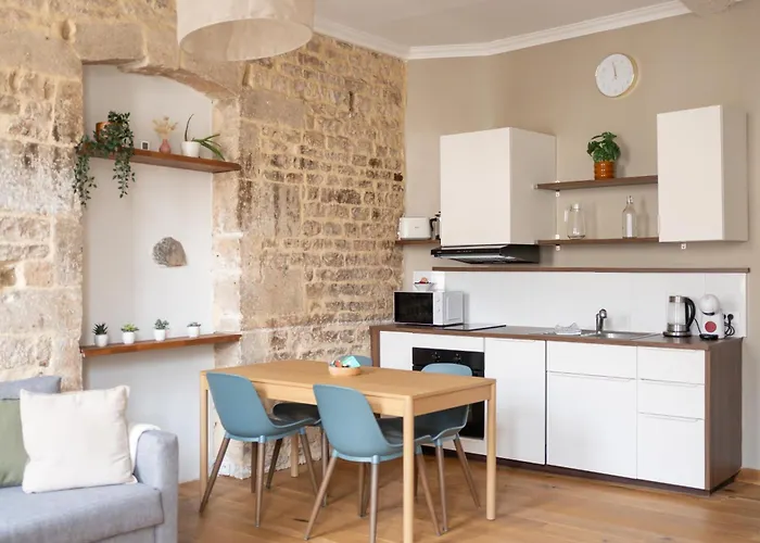 La Calade Charming * نيم